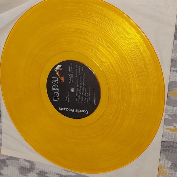 Elvis Limited Edition Commemorative Album - Picture 6 of 10